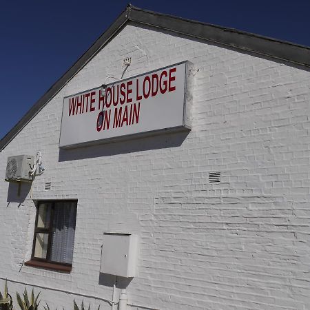 White House Lodge On Main ボーフォート・ウェスト エクステリア 写真